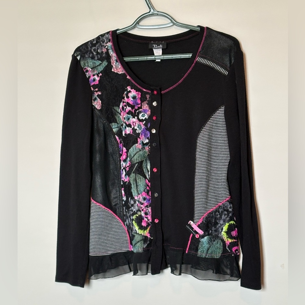 Bali cutest cardigan. So much texture. Ladies size M